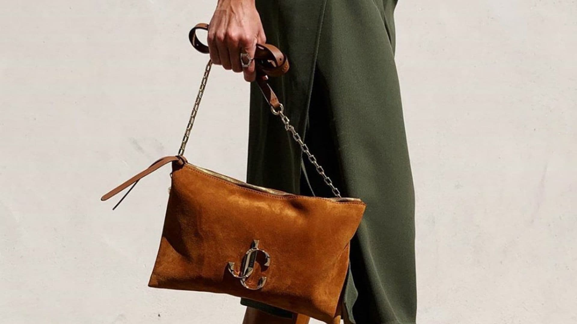 10 complementos y accesorios imprescindibles que todas deberíamos llevar en el bolso