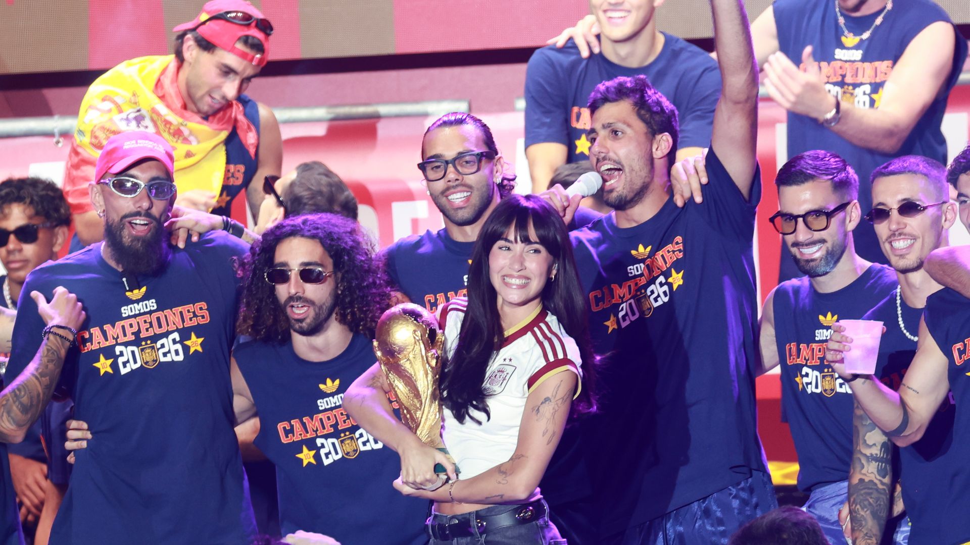 Aitana, la otra 'superestrella' del Mundial, se convierte en el talismán musical de 'La Roja' tras ponerlos a bailar en 2024 y 2026