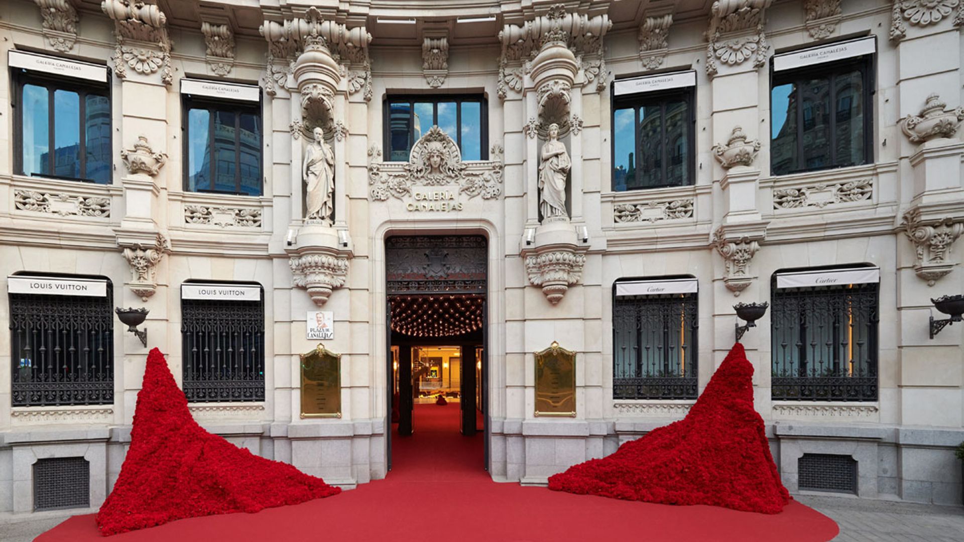 Son noticia en FASHION: de la apertura de Galería Canalejas a la nueva era de la moda de autor en España