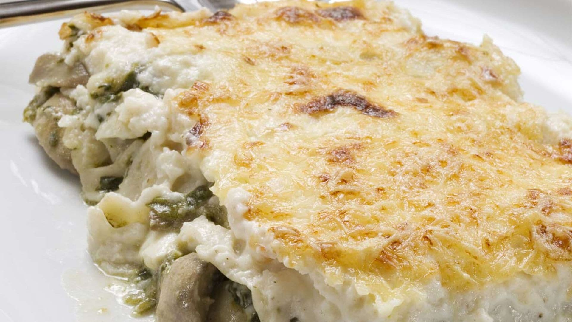 Canelones de champiñón gratinados con bechamel