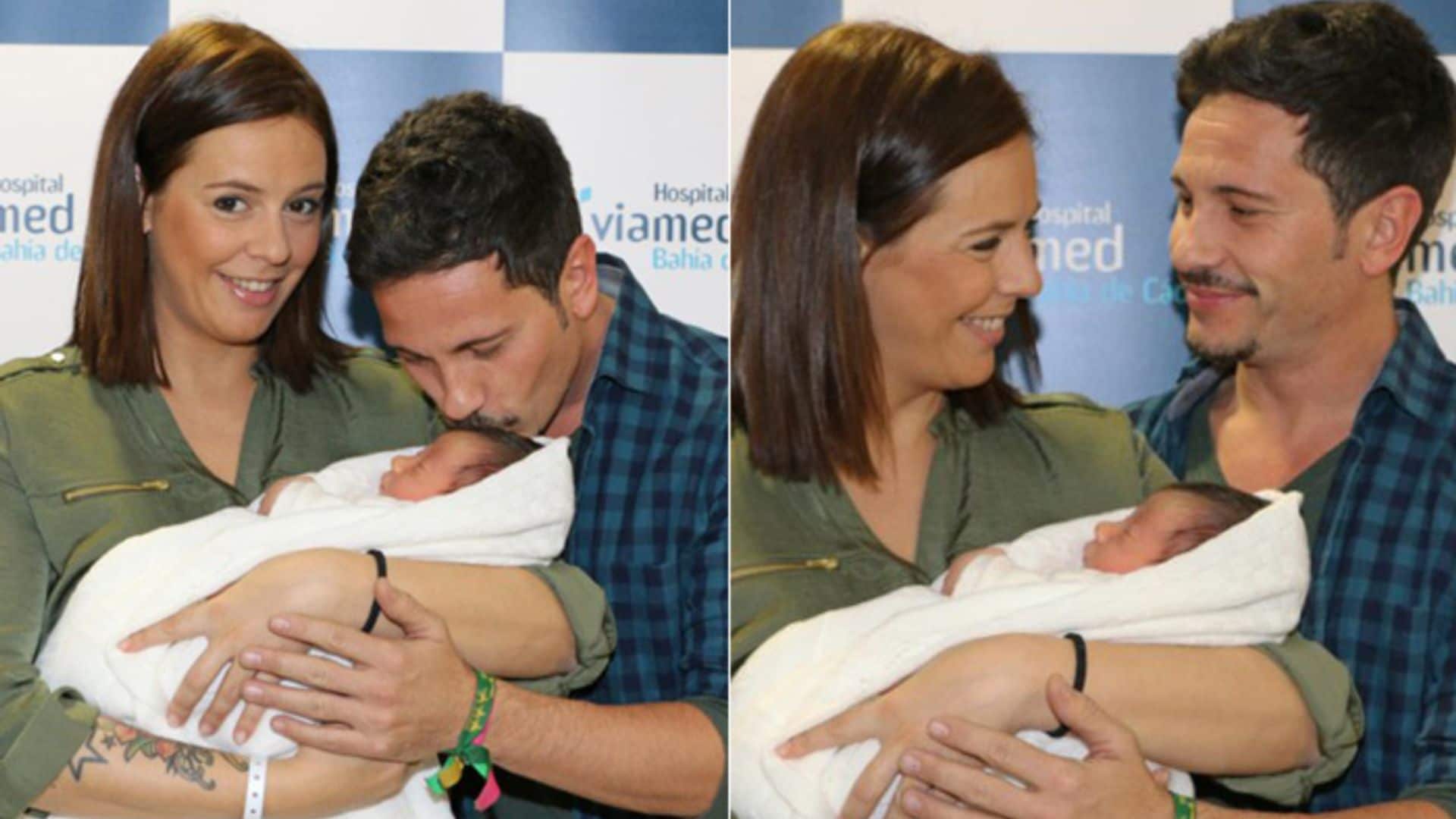 David de María y Lola Escobedo ya están en casa con el pequeño Leonardo