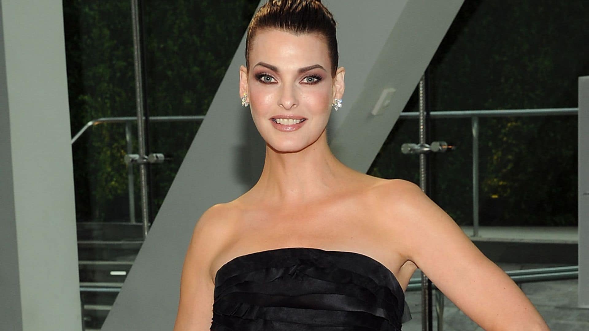 Linda Evangelista pasa página tras el tratamiento estético que desfiguró su rostro