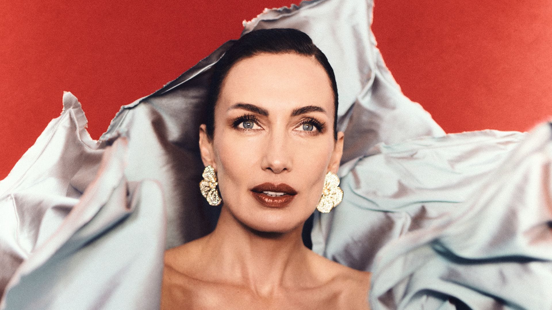 "La Antena de Oro es uno de los reconocimientos que he vivido con más ilusión. Estar rodeada de grandes maestros de la comunicación y que mi trabajo a través de Flash moda fuese reconocido tras 14 años es una fuente de energía para seguir trabajando", comenta Nieves, que despide a lo grande el que también ha sido el año de su compromiso con Bill Saad