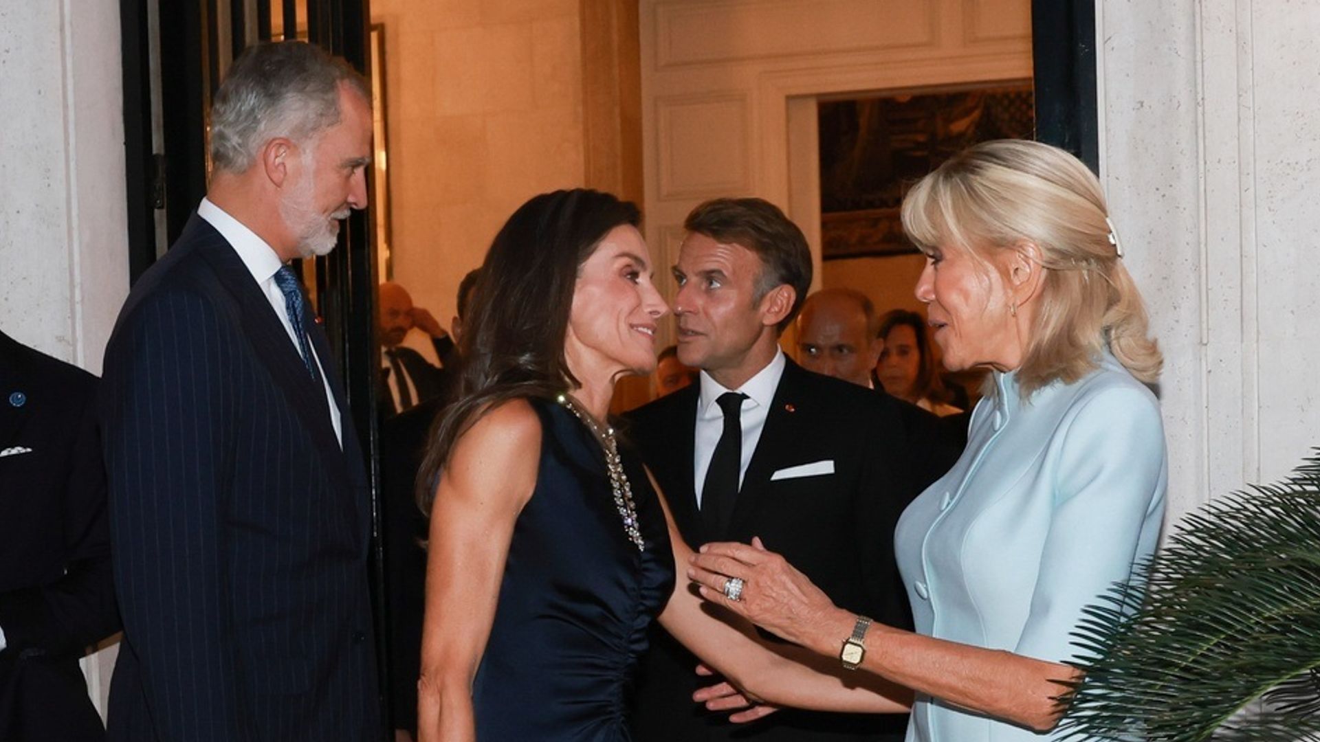 Felipe y Letizia, protagonistas de la última noche con los Macron: así ha sido la velada tras el brillo de los históricos diamantes de la Reina