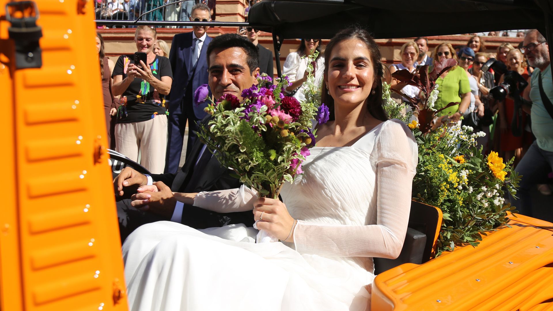 Alberto Herrera y Blanca Llandres salen de la Basílica Menor de Nuestra Señora de la Caridad