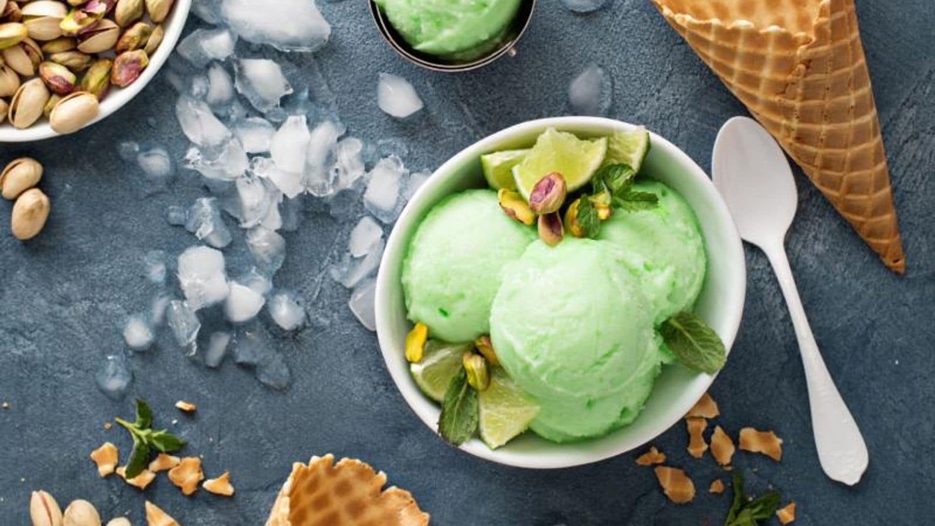 Helado de lima y pistachos