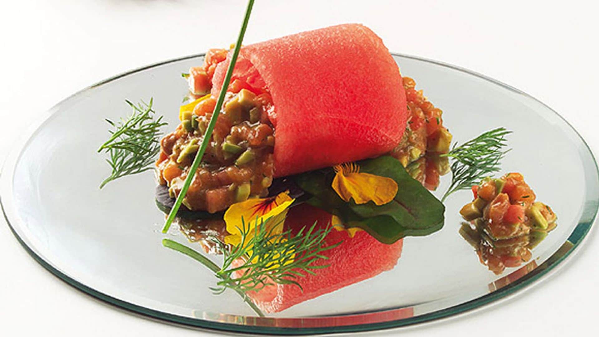 Tartar de sandía, salmón y aguacate