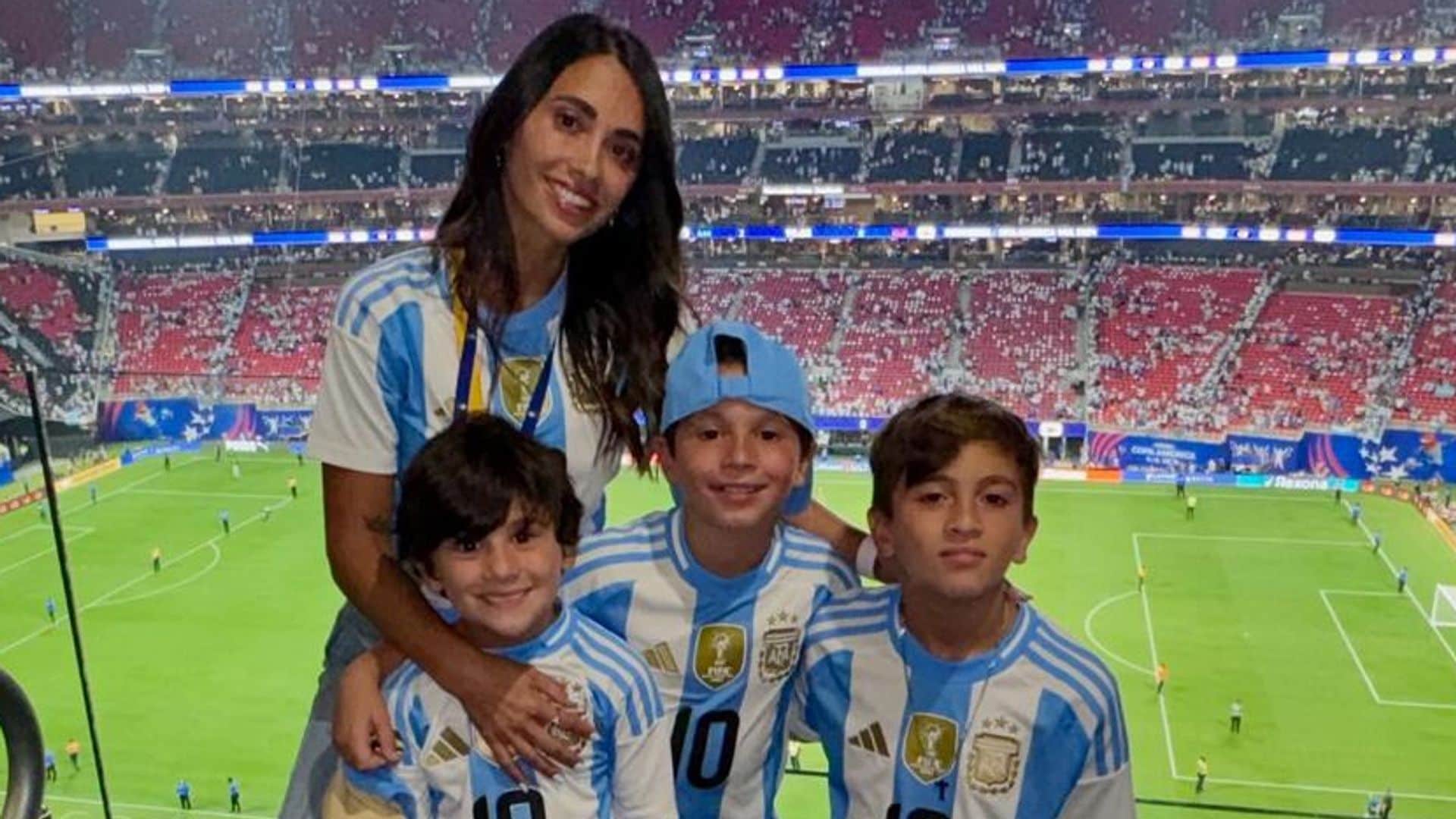 Antonela Roccuzzo y sus hijos, de turistas por Nueva York