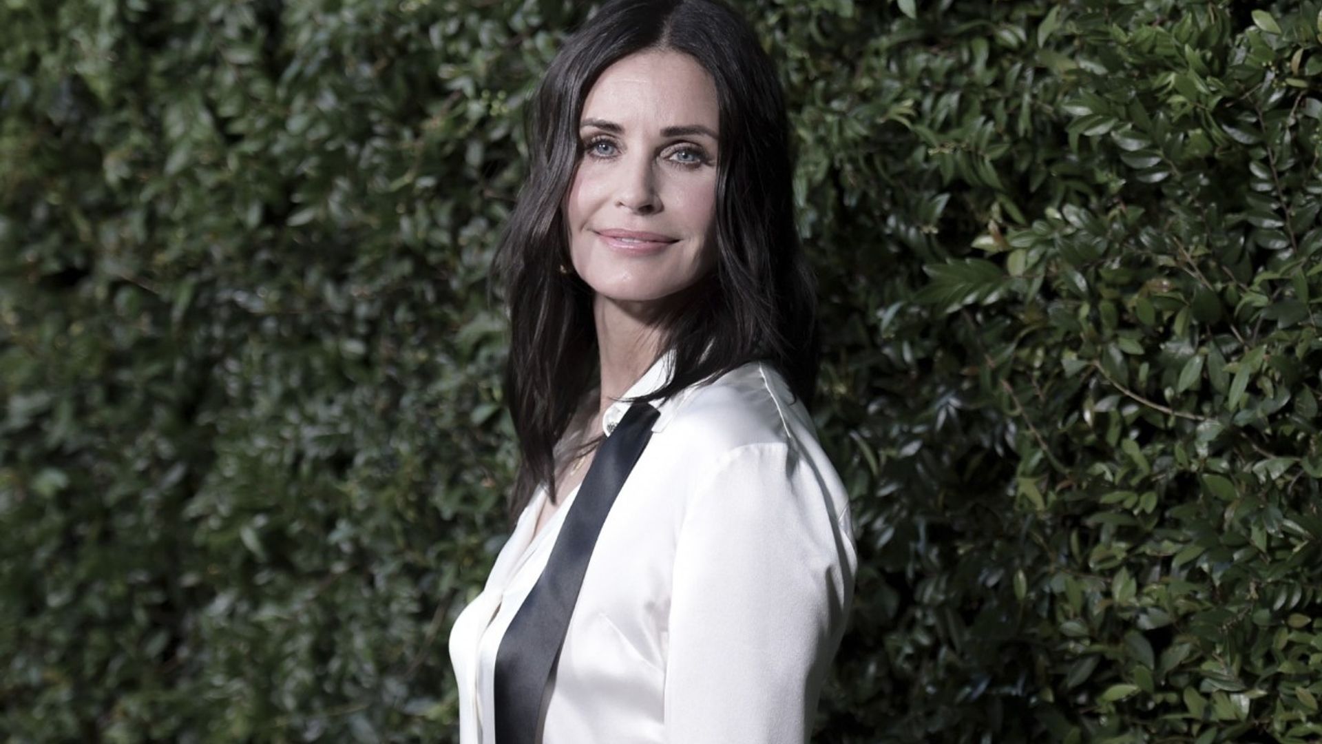 Courteney Cox revela a qué actor ficharía para interpretar a un joven Joey en 'Friends'