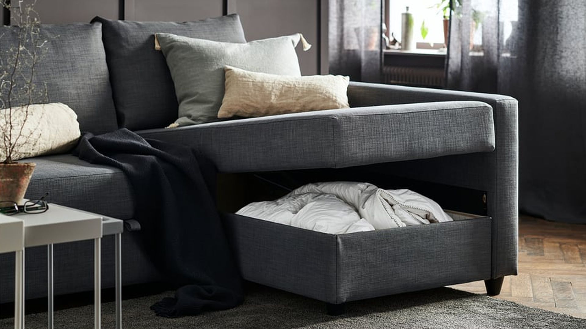 Sofá con canapé abatible gris de IKEA