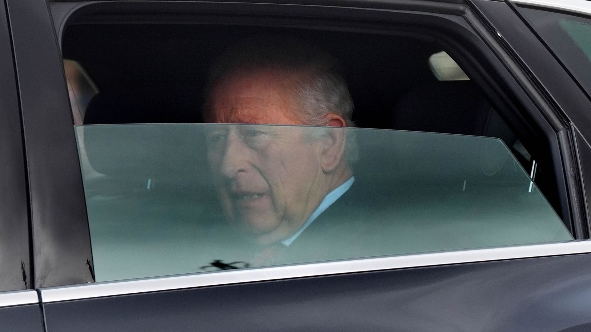 Última hora de Carlos III: primeras imágenes tras recibir el alta hospitalaria