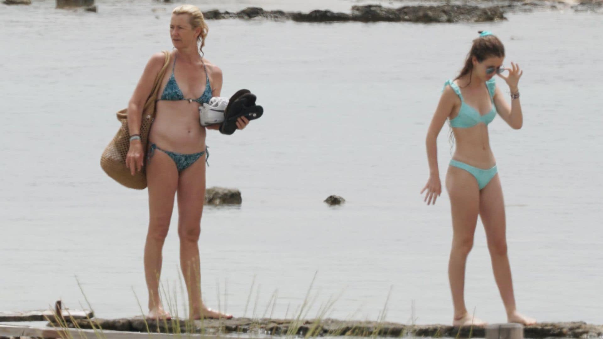 Ana Duato y María Bernardeau presumen de ‘tipazo’ en su primer chapuzón del año en Ibiza