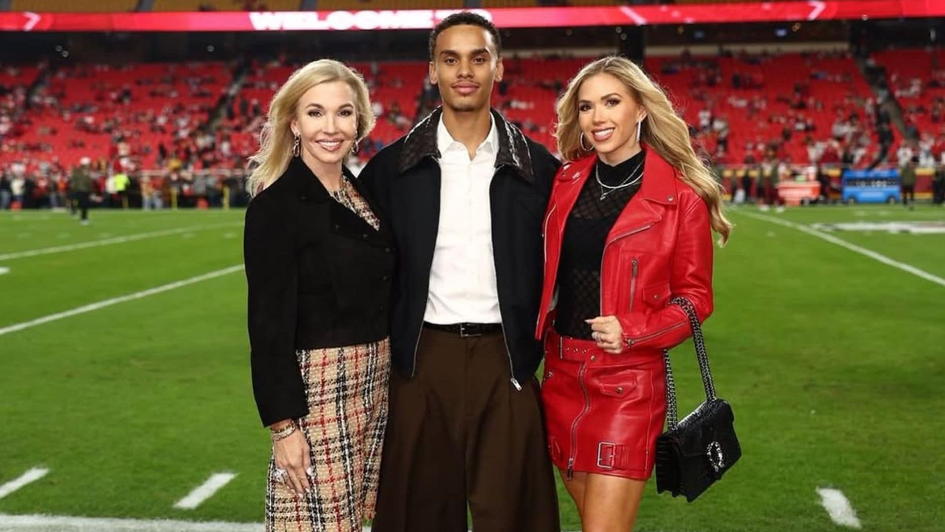 Alexandre Grimaldi con Tavia y Gracie Hunt