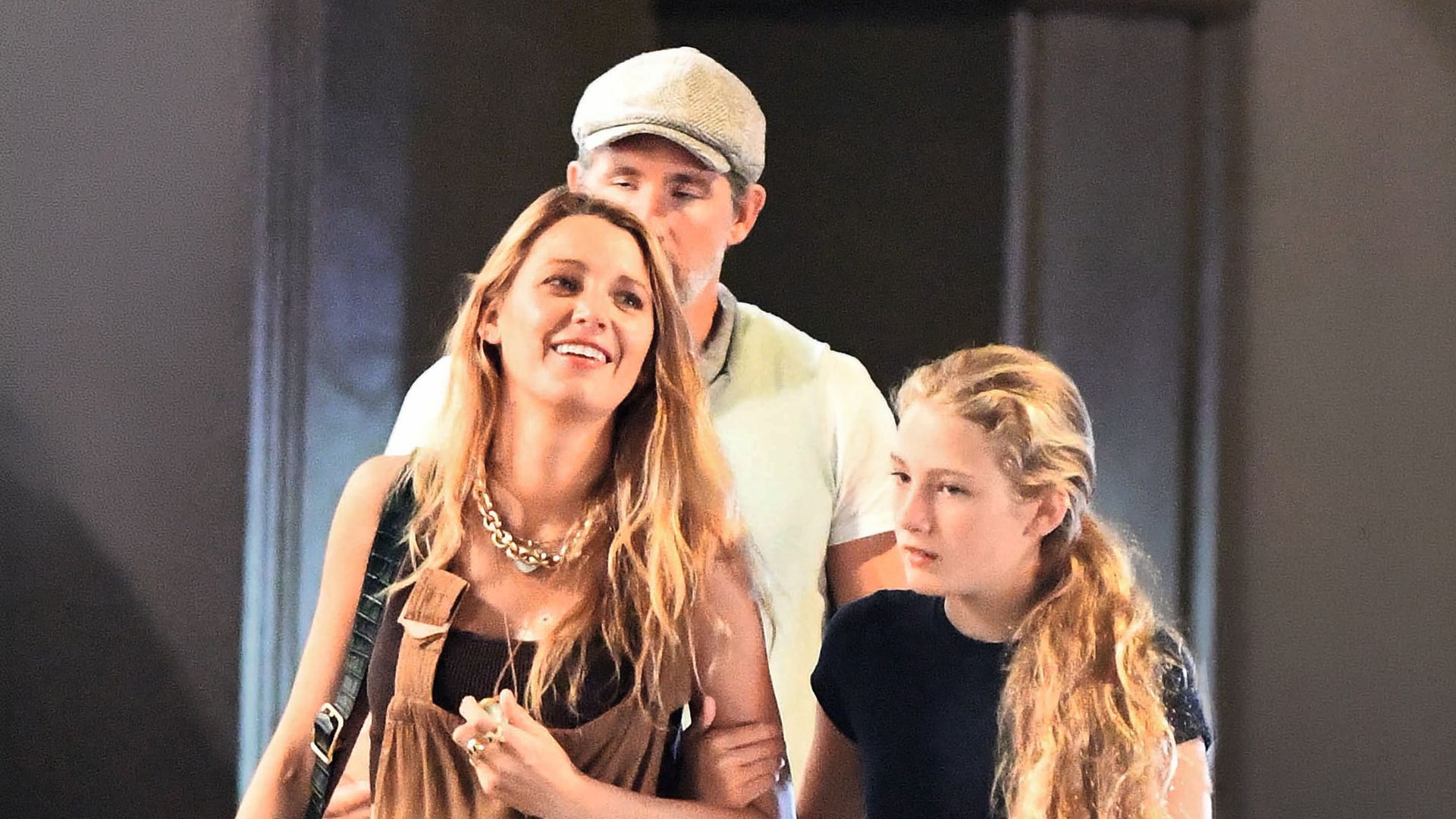 Blake Lively y Ryan Reynolds pasean por Nueva York junto a su hija mayor, James, de once años, que es la viva imagen de la actriz, especialmente por su icónica melena rubia.