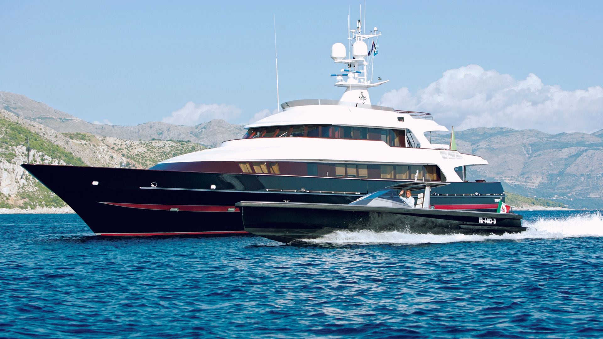 El yate "TMBlue One" de Valentino 