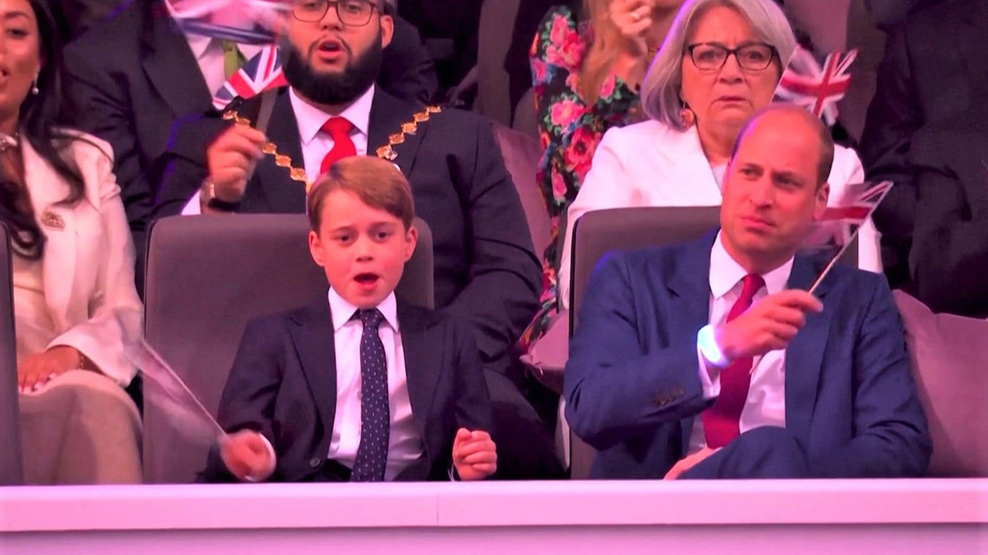 George de Cambridge cantando por Rod Stewart y otros momentazos del concierto homenaje a Isabel II