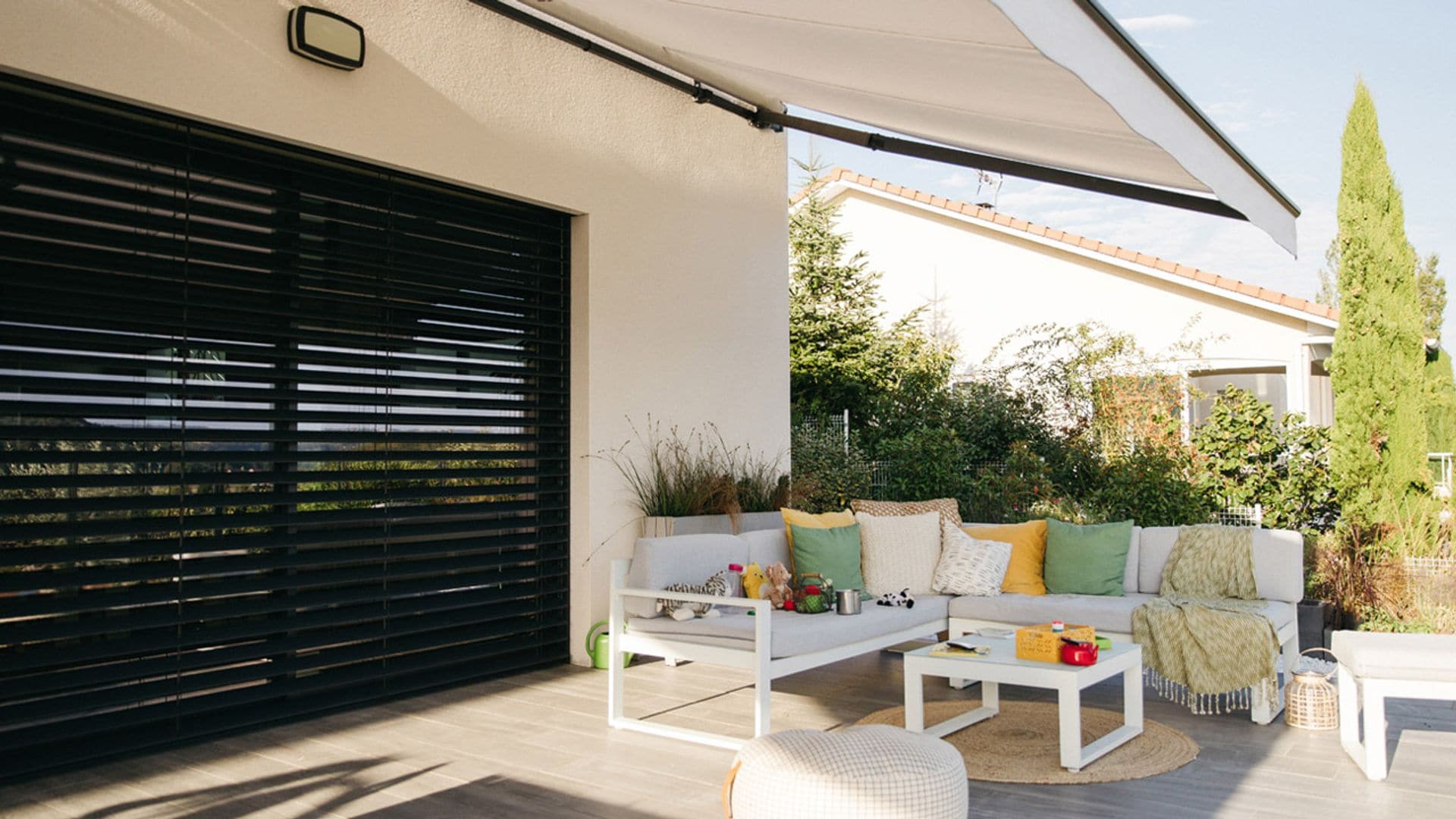Cómo elegir el mejor toldo para tu terraza o balcón