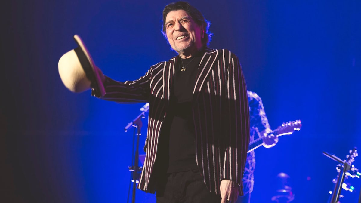 Joaquín Sabina regresa al escenario en el que sufrió su grave caída