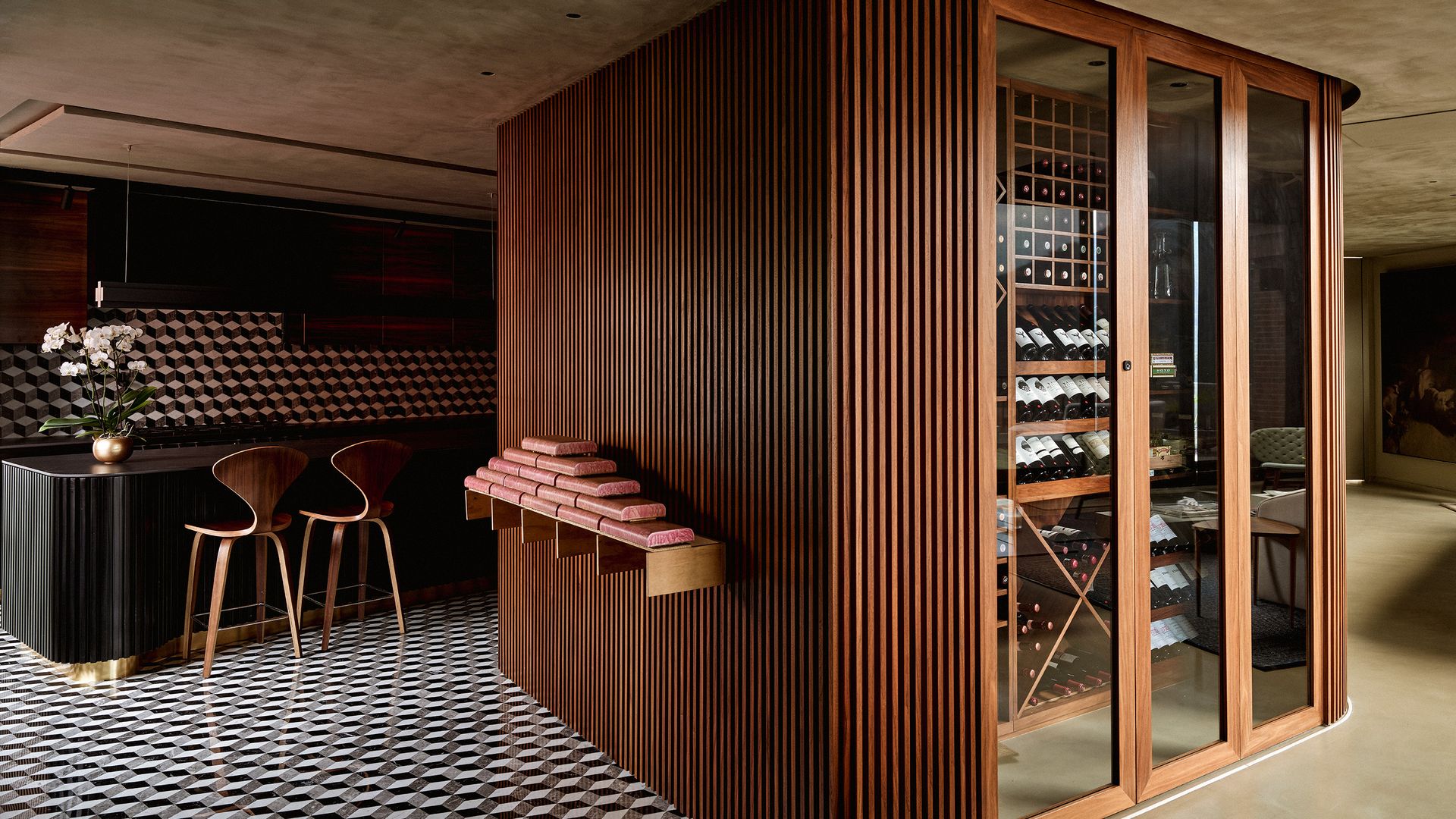 Armario a medida en el comedor con cava de vinos