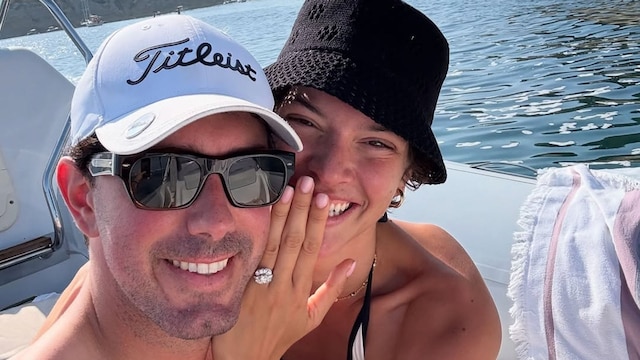 Marta Ortiz con su anillo de compromiso
