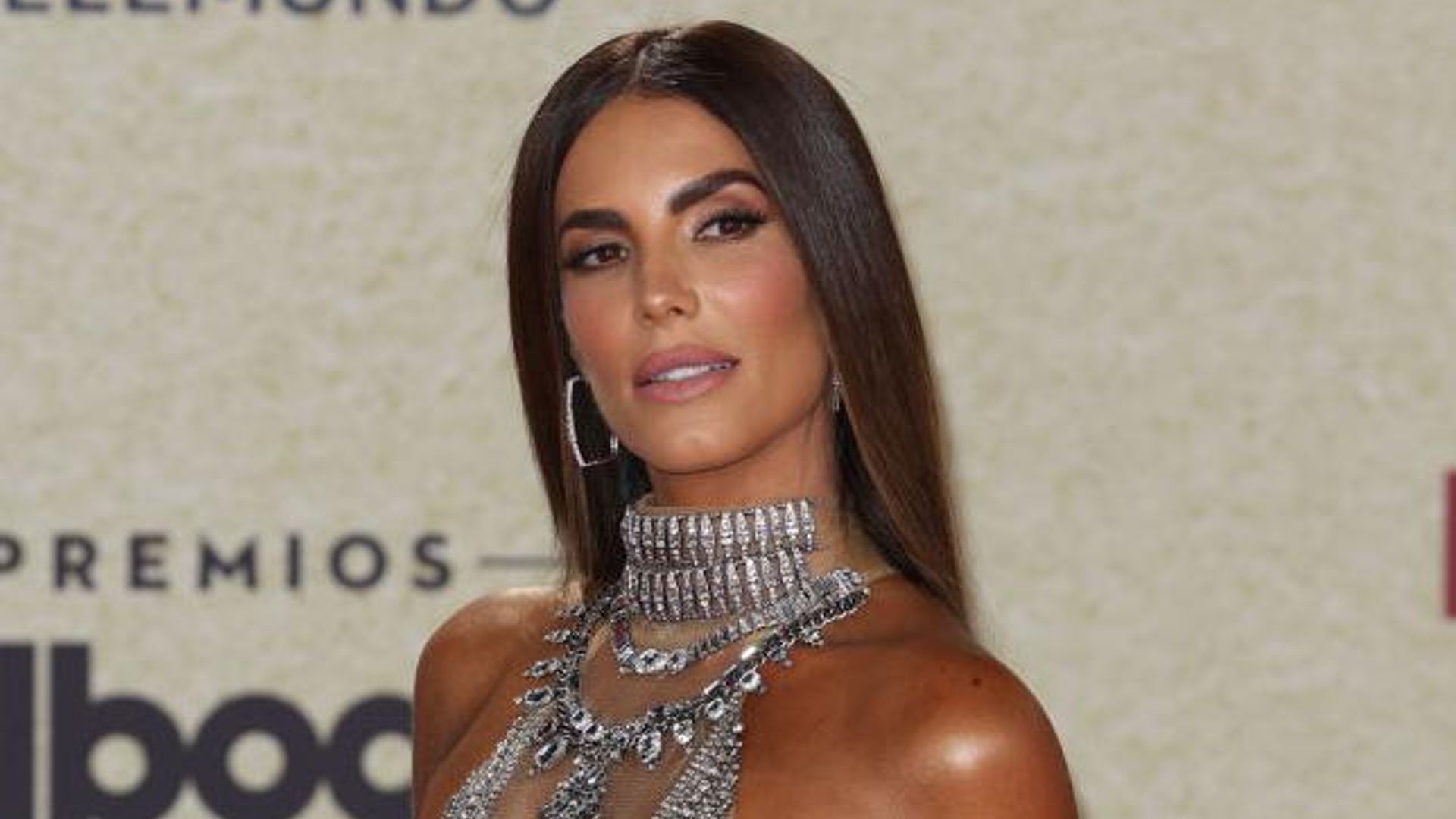 En medio de rumores de ruptura, Gaby Espino disfruta del mar Caribe