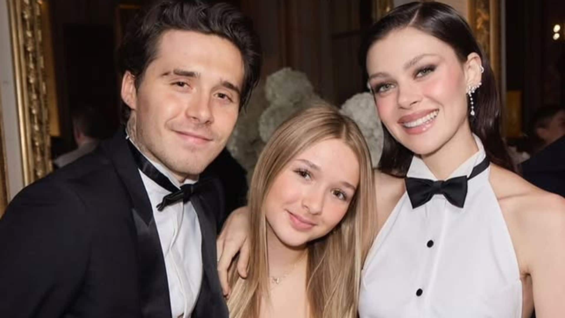 Brooklyn Beckham rompe la distancia con su familia para celebrar a su hermana Harper