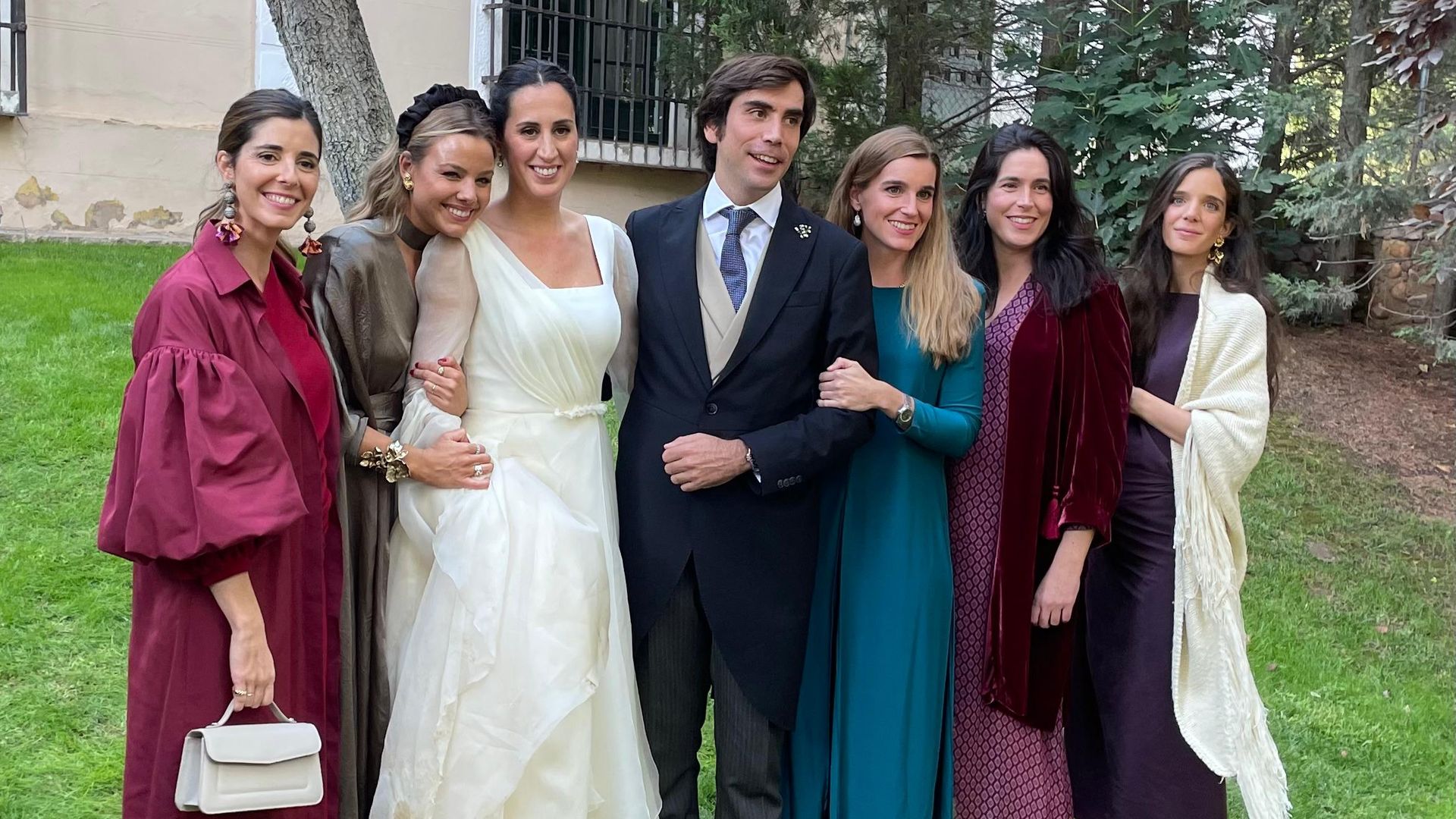 Cumbre aristocrática en la boda de Beatriz Lizarriturri: de los Vastameroli a los Zunzunegui