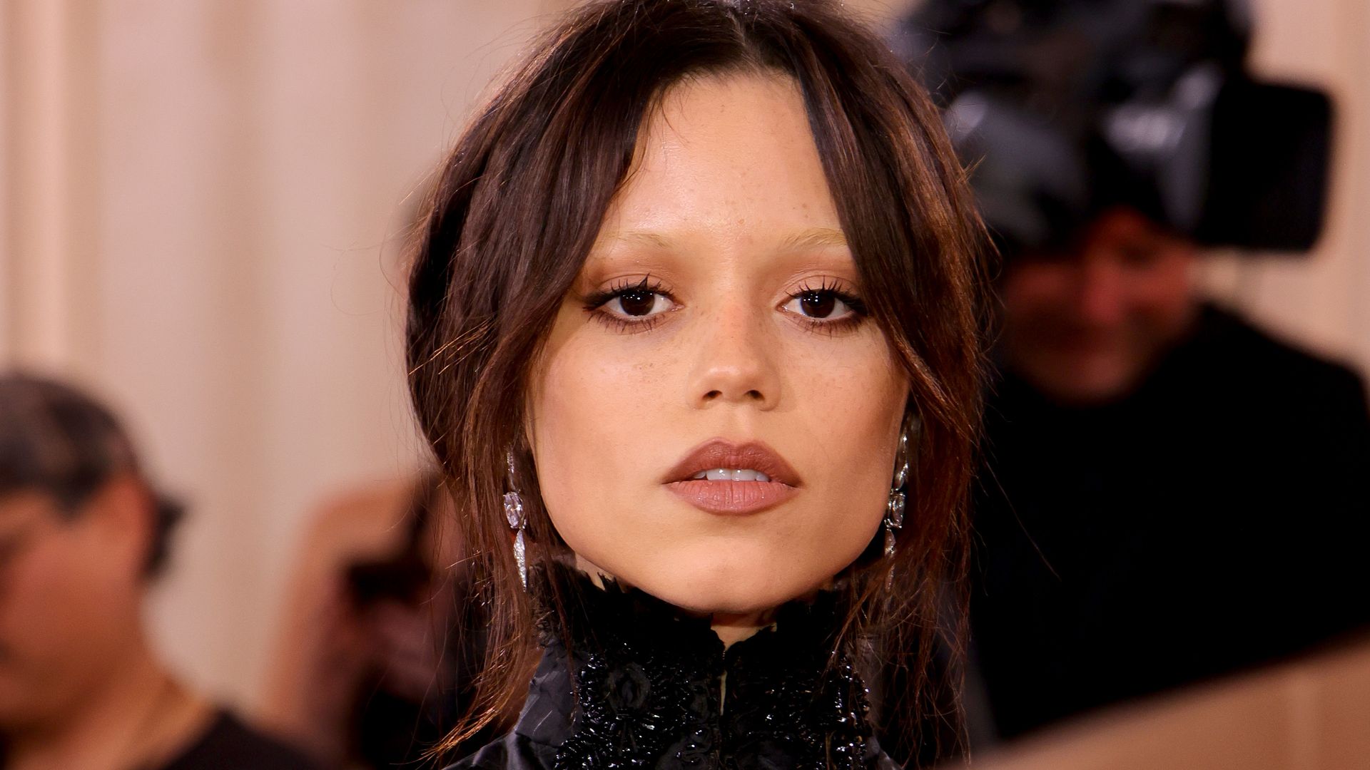 Jenna Ortega en los Globos de Oro 2026
