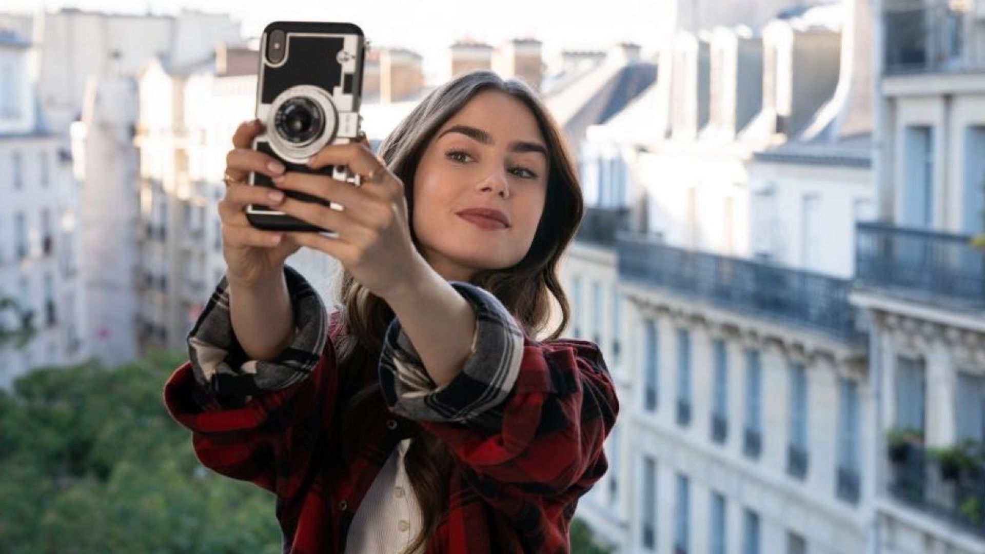 ¡Silencio, se está rodando! Primeras imágenes de la segunda temporada de 'Emily in Paris'