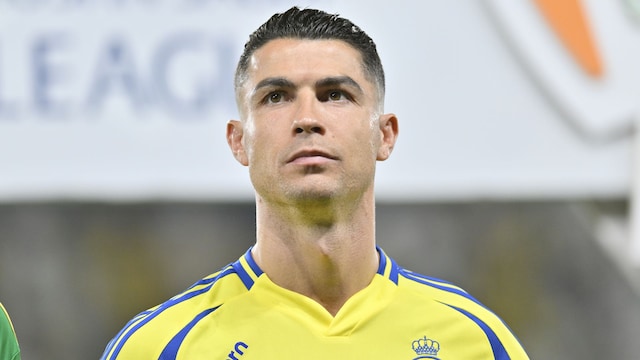 Cristiano Ronaldo en el juego del Al-Nassr contra el Ittihad FC en el Al-Awwal Park Stadium, en Riad, Arabia Saudita.