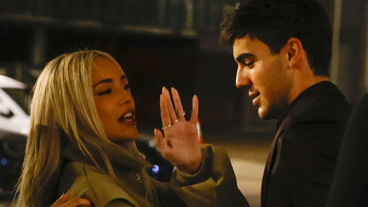 El detalle más romántico de Óscar Casas con Ana Mena tras su gran noche en Madrid: así se demuestra el amor