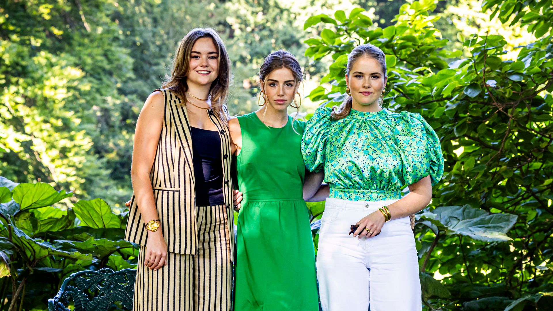 Nuestra experta analiza el estilo de las tres hijas de Máxima de Holanda: "Han heredado su pasión por los colores vibrantes"