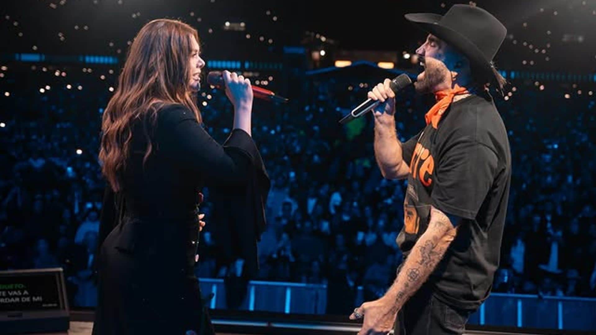 Yuridia y Alejandro Fernández en el Estadio GNP