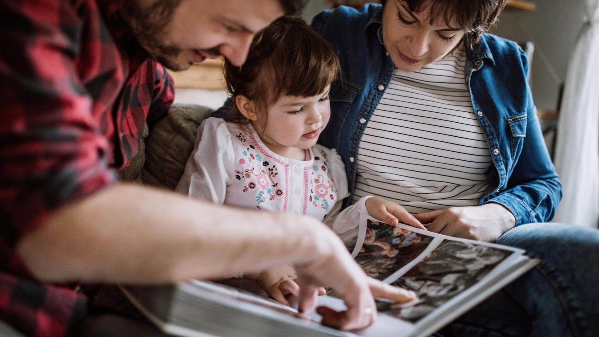 El álbum de fotos, un tesoro con multitud de beneficios para tus hijos
