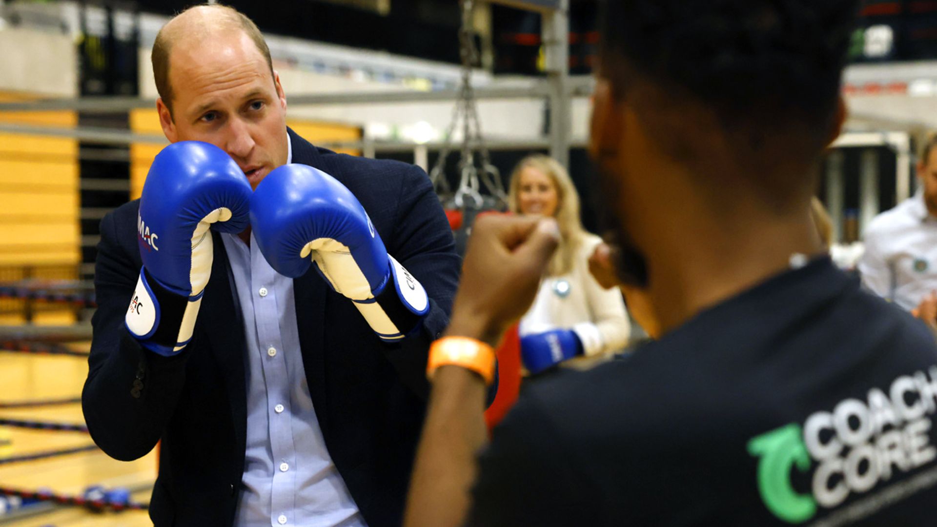 El príncipe Guillermo, un imparable 'rey del boxeo' a pesar de su lesión
