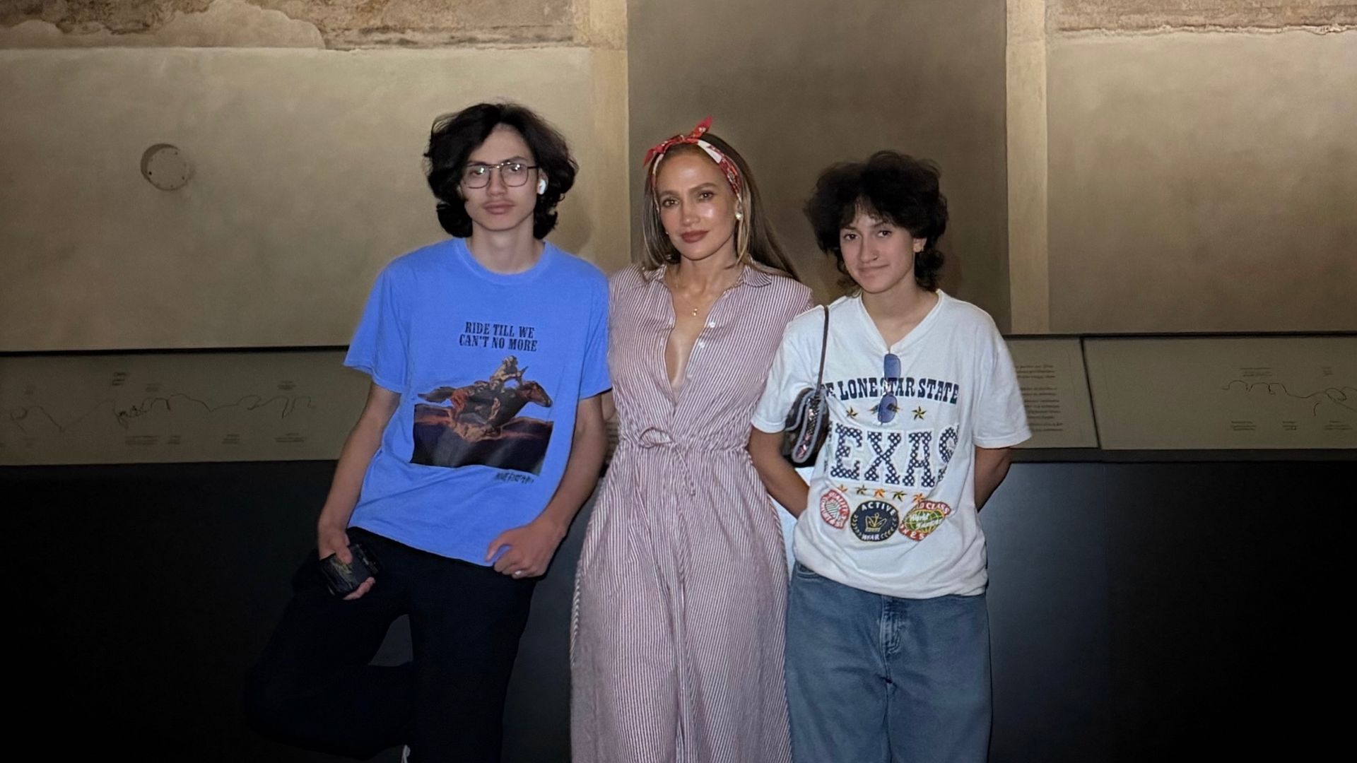 Jennifer Lopez y sus hijos Max y Oskar Muñiz.