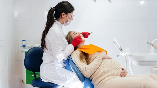 embarazada en el dentista