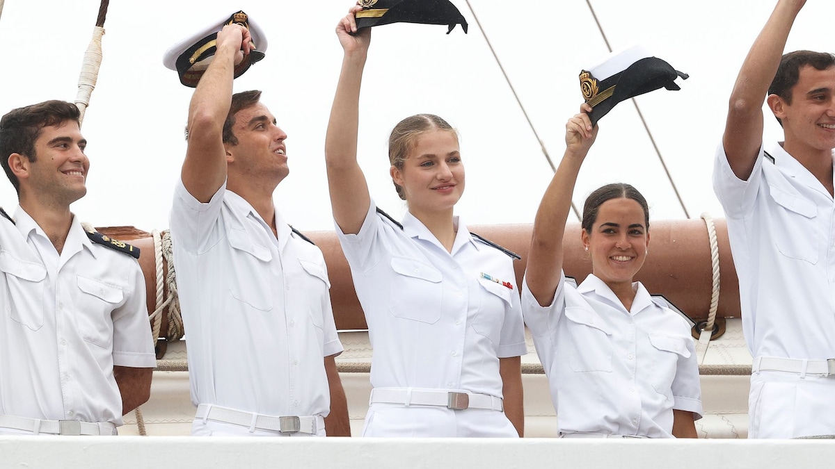 Leonor regresa a tierra firme: así ha sido su llegada a Marín tras siete meses de formación naval