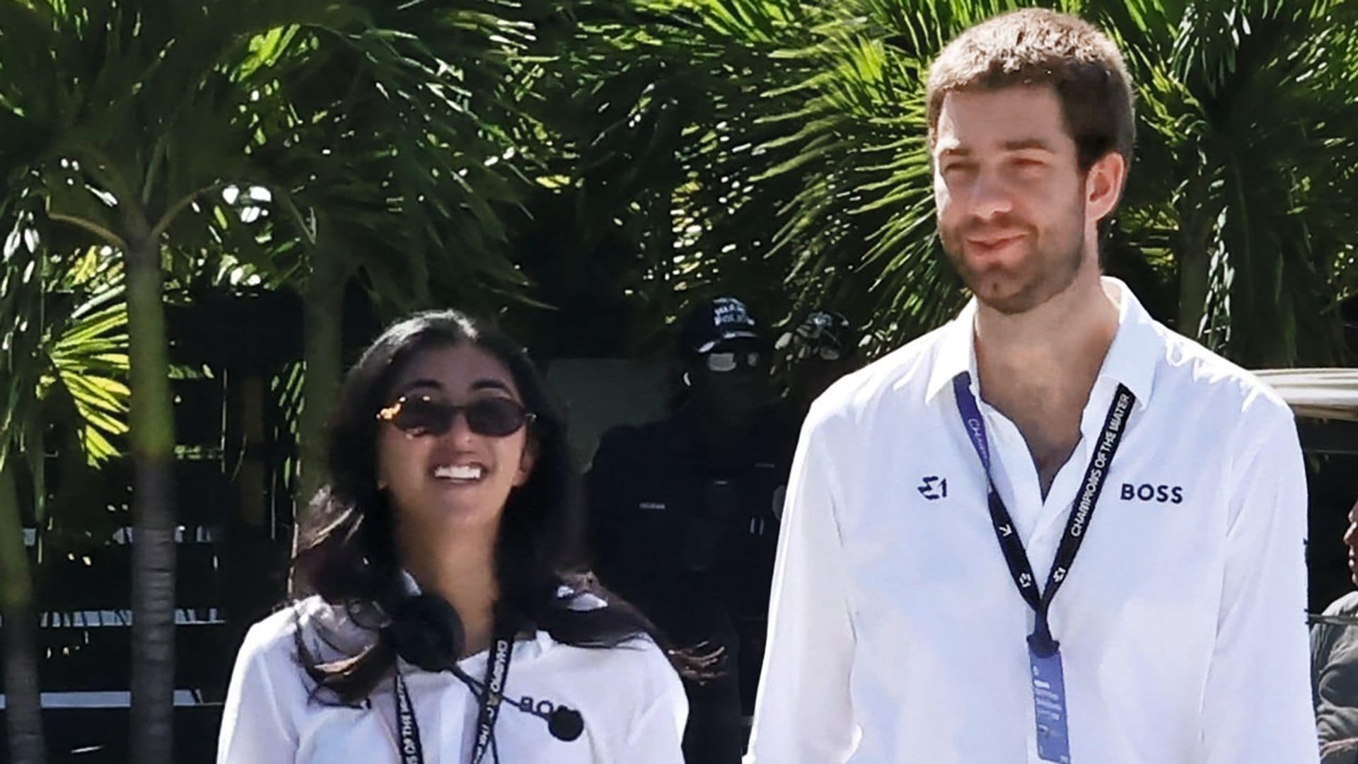 Juan Urdangarin con su novia, Sophia Khan, paseando por Miami