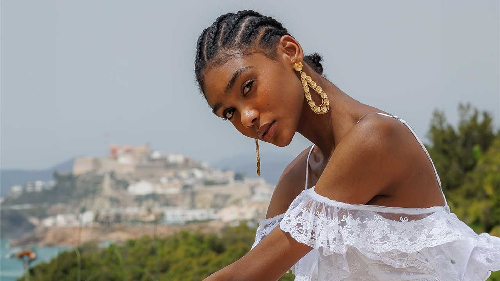 Descubre en FASHION a Nathalia Novas, la modelo que no paras de ver por todas partes