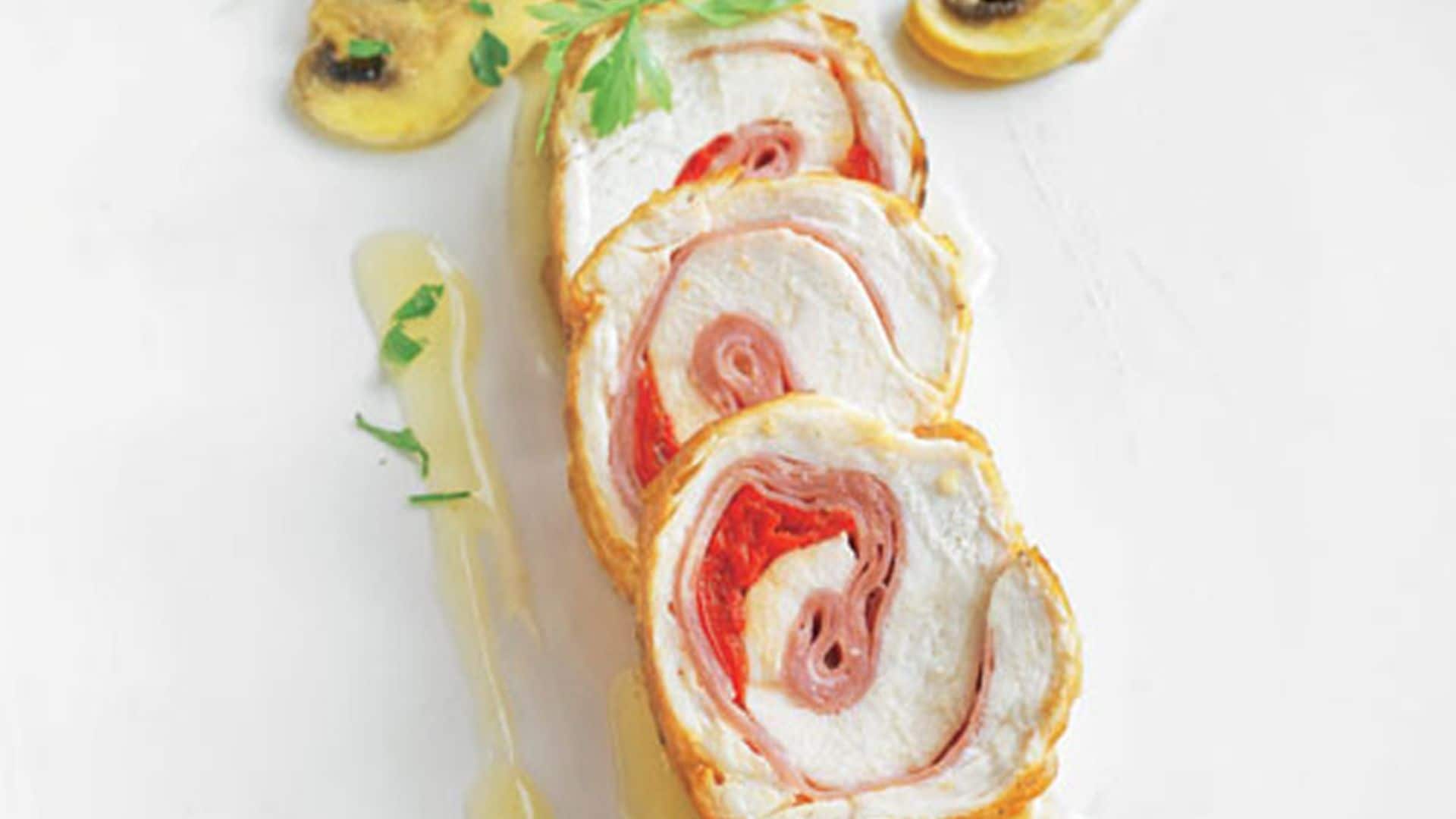 Supremas de pollo rellenas con salsa de champiñones