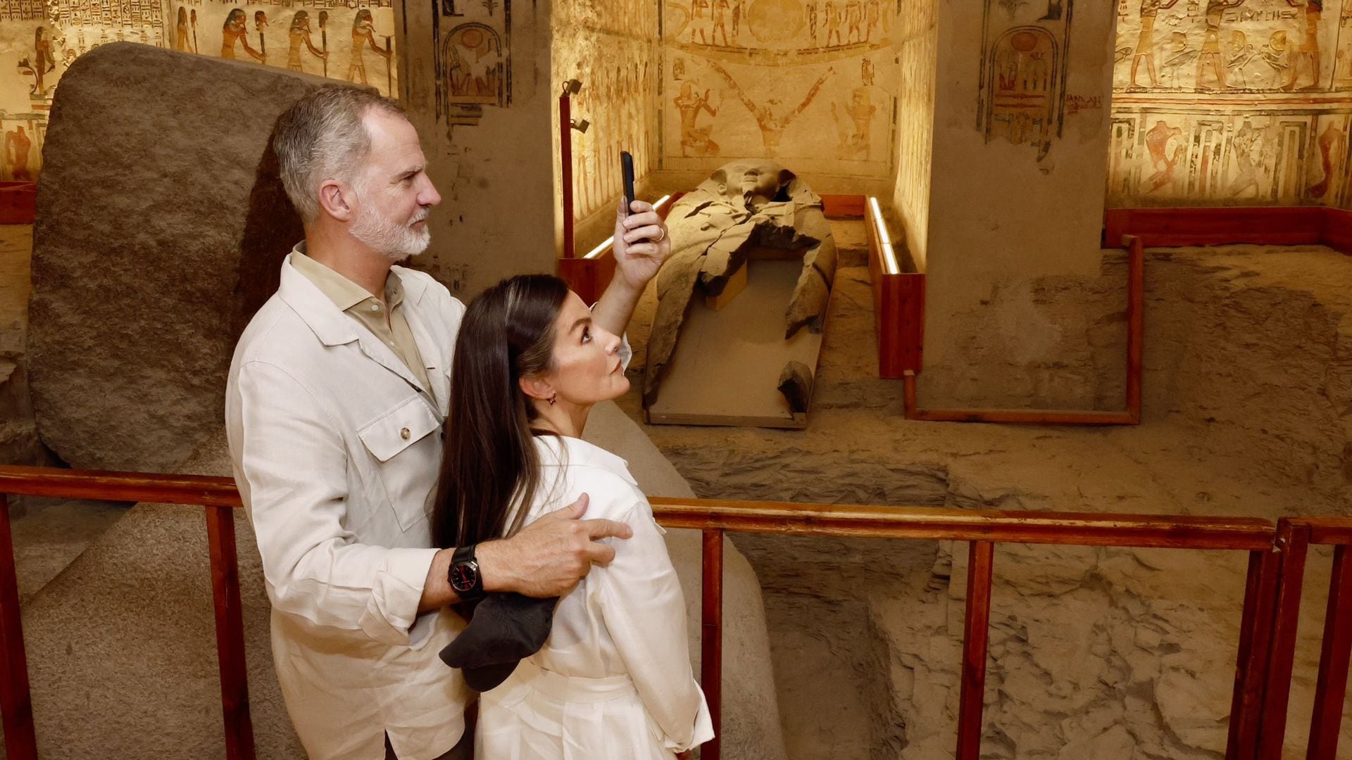 Los reyes Felipe y Letizia en las tumbas del Valle de los Reyes de Egipto 