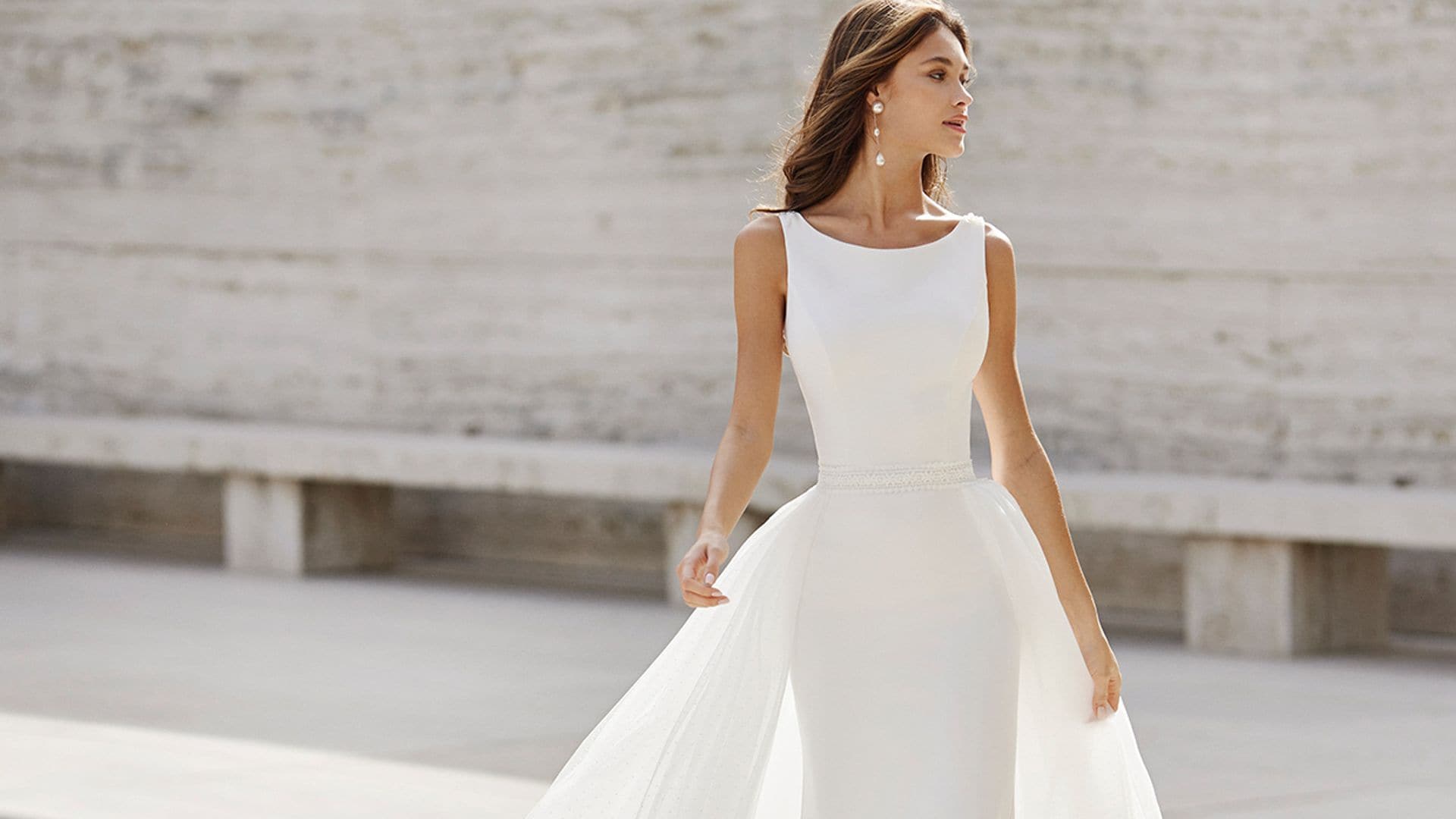 Si sueñas con un vestido de novia sofisticado, tienes que ver la nueva colección de Rosa Clará