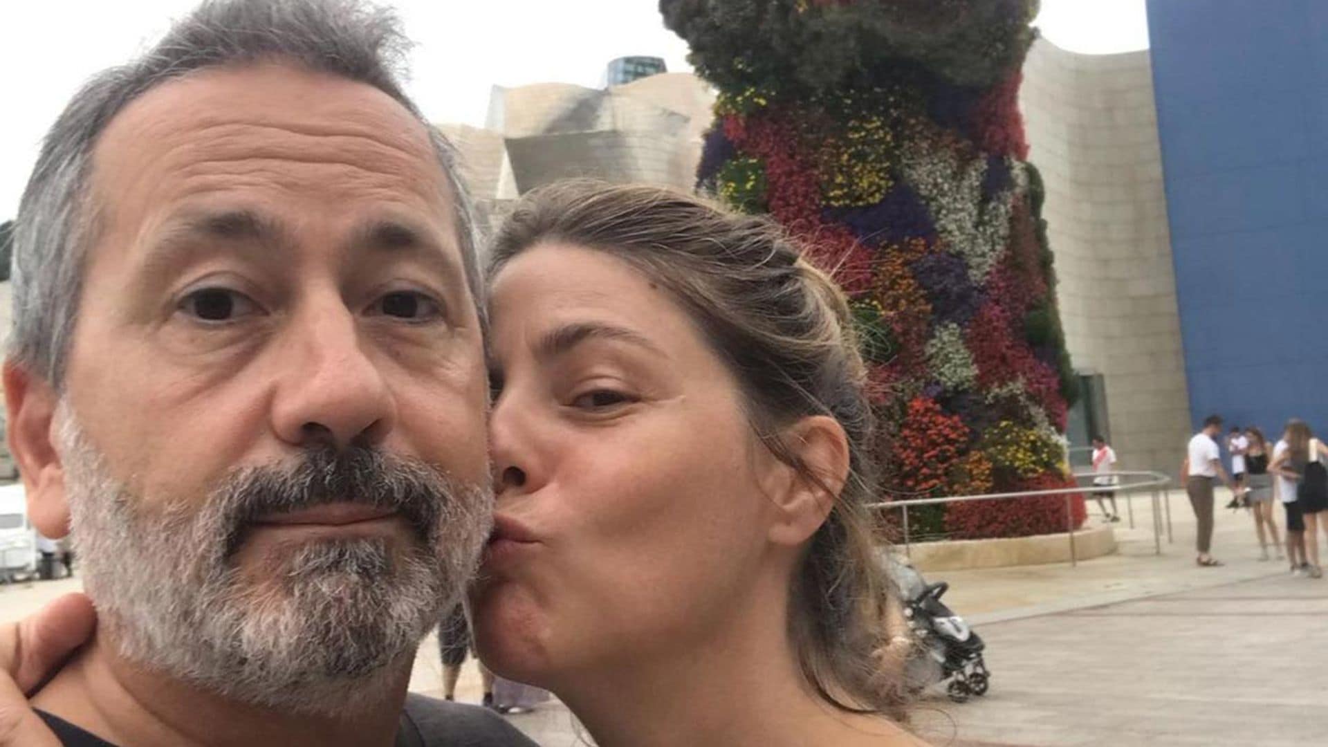 Manuela Velasco comparte una inusual foto de su novio con el que lleva 20 años de discreta relación