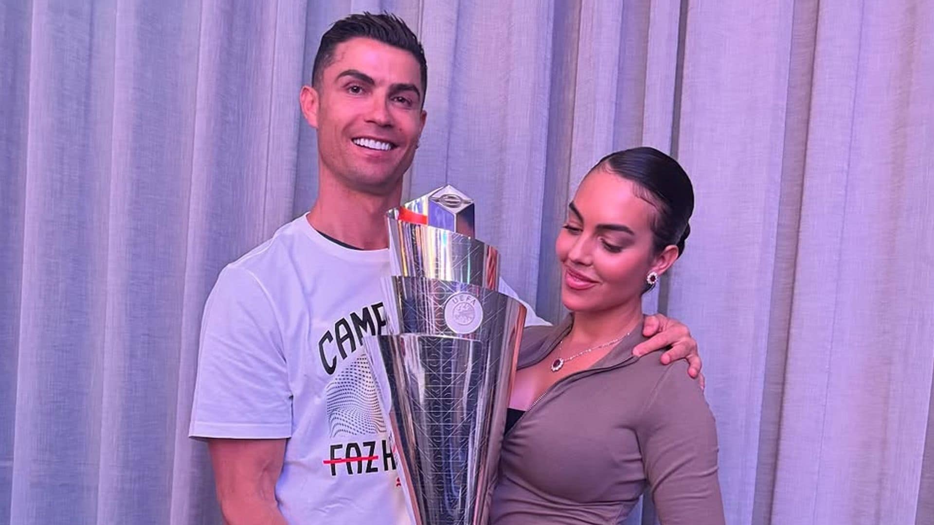 Cristiano Ronaldo celebra con Georgina Rodríguez su triunfo en la Nations League