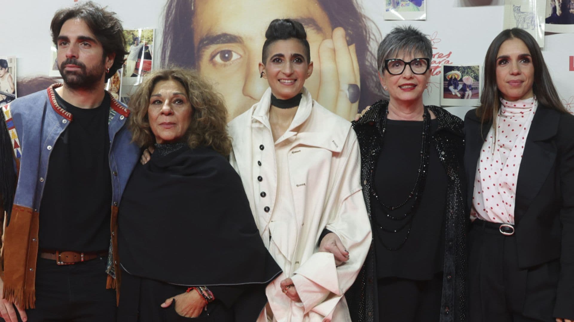 La familia Flores en la premiere del documental Flores para Antonio, en Madrid