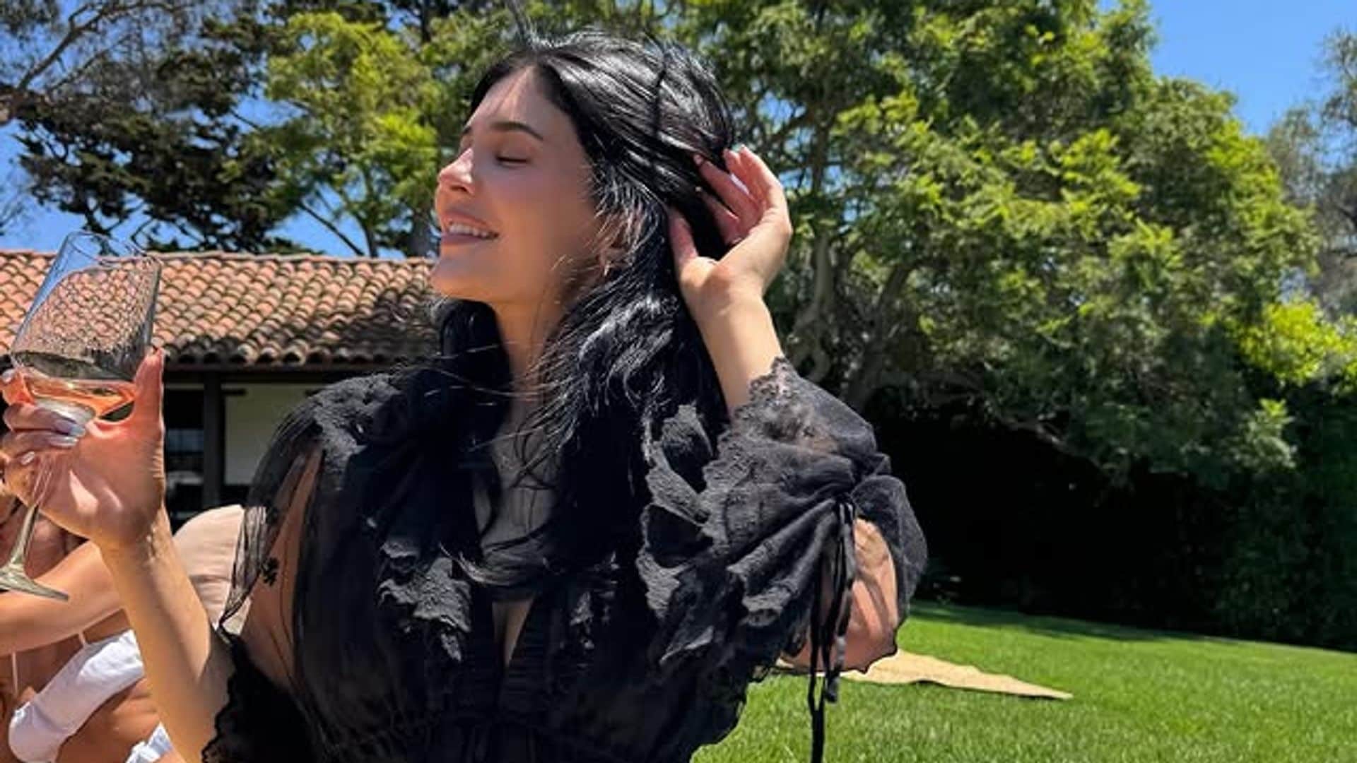 Kylie Jenner celebra su cumpleaños 28 con una increíble fiesta organizada por su hermana Kendall
