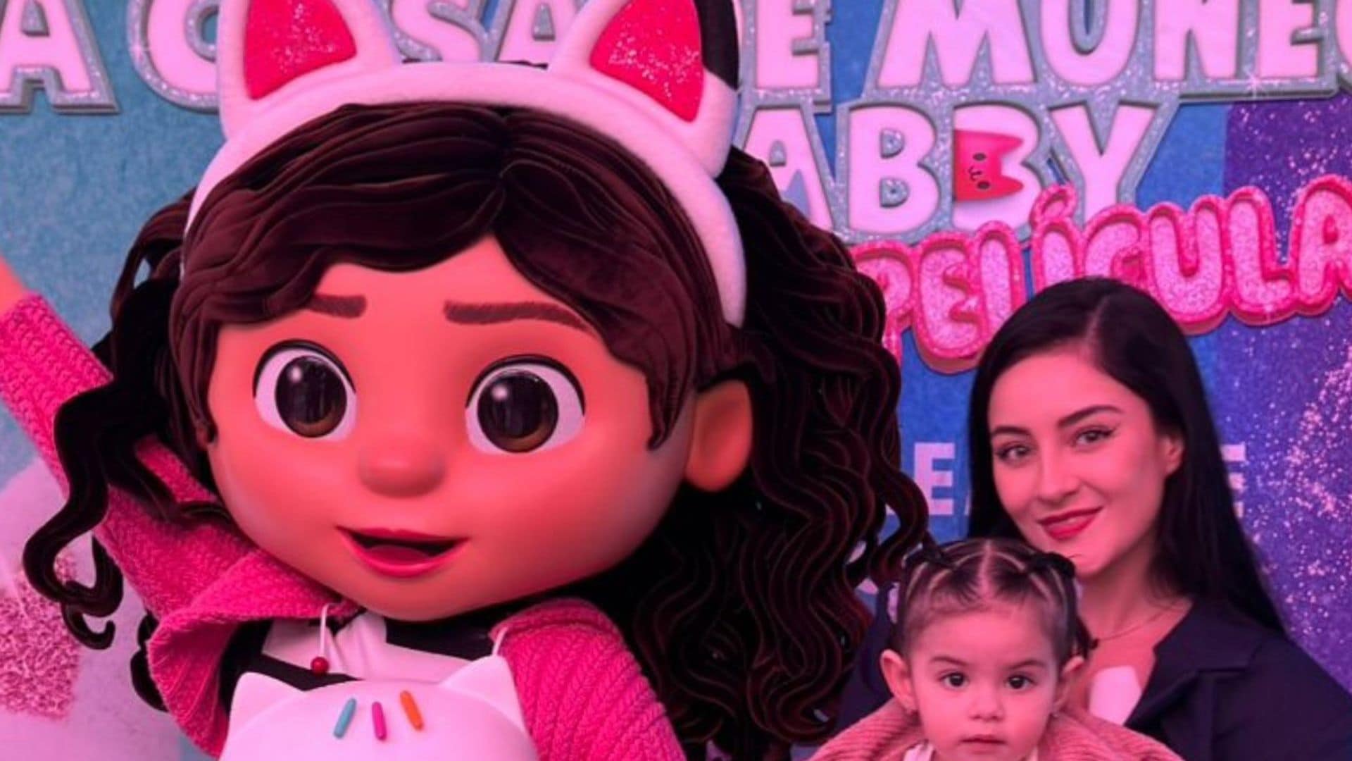 Tessa Derbez y Paola Dalay.