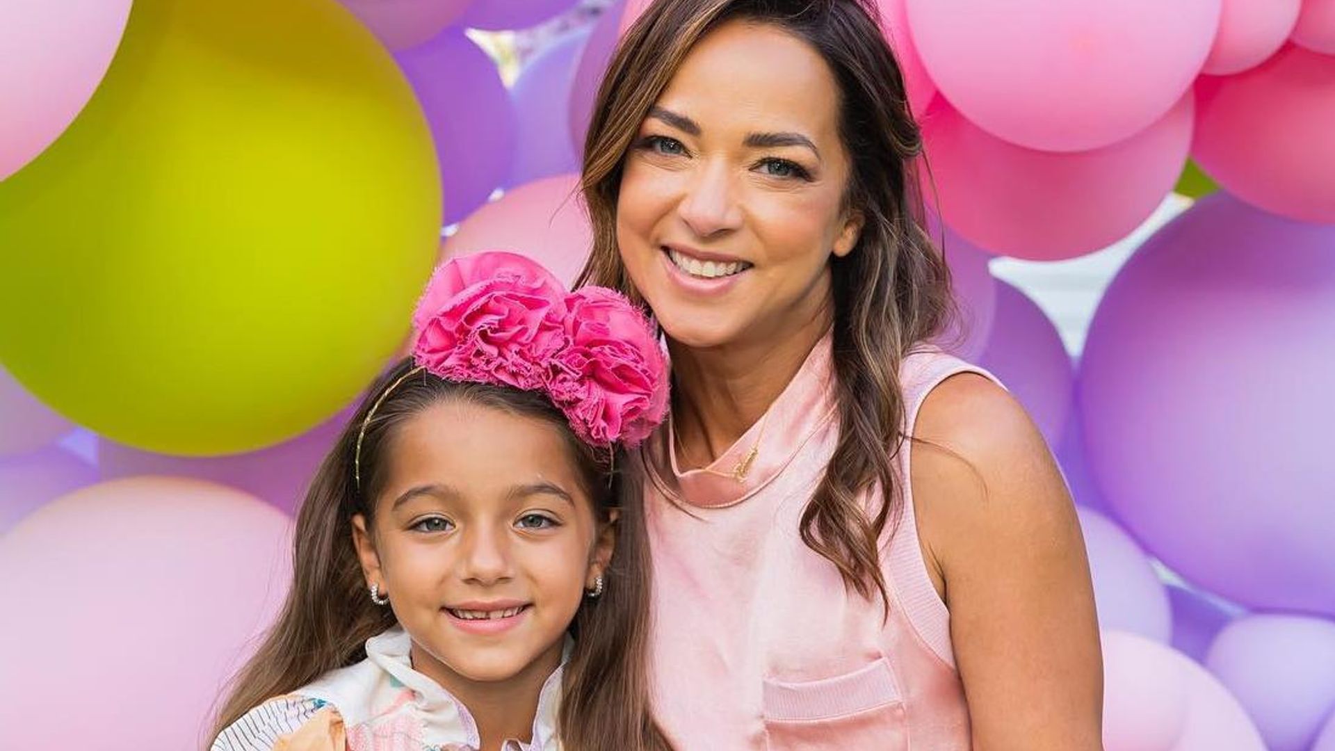A unas horas de su cumpleaños 8, Alaïa, la hija de Adamari López, presume un súper look