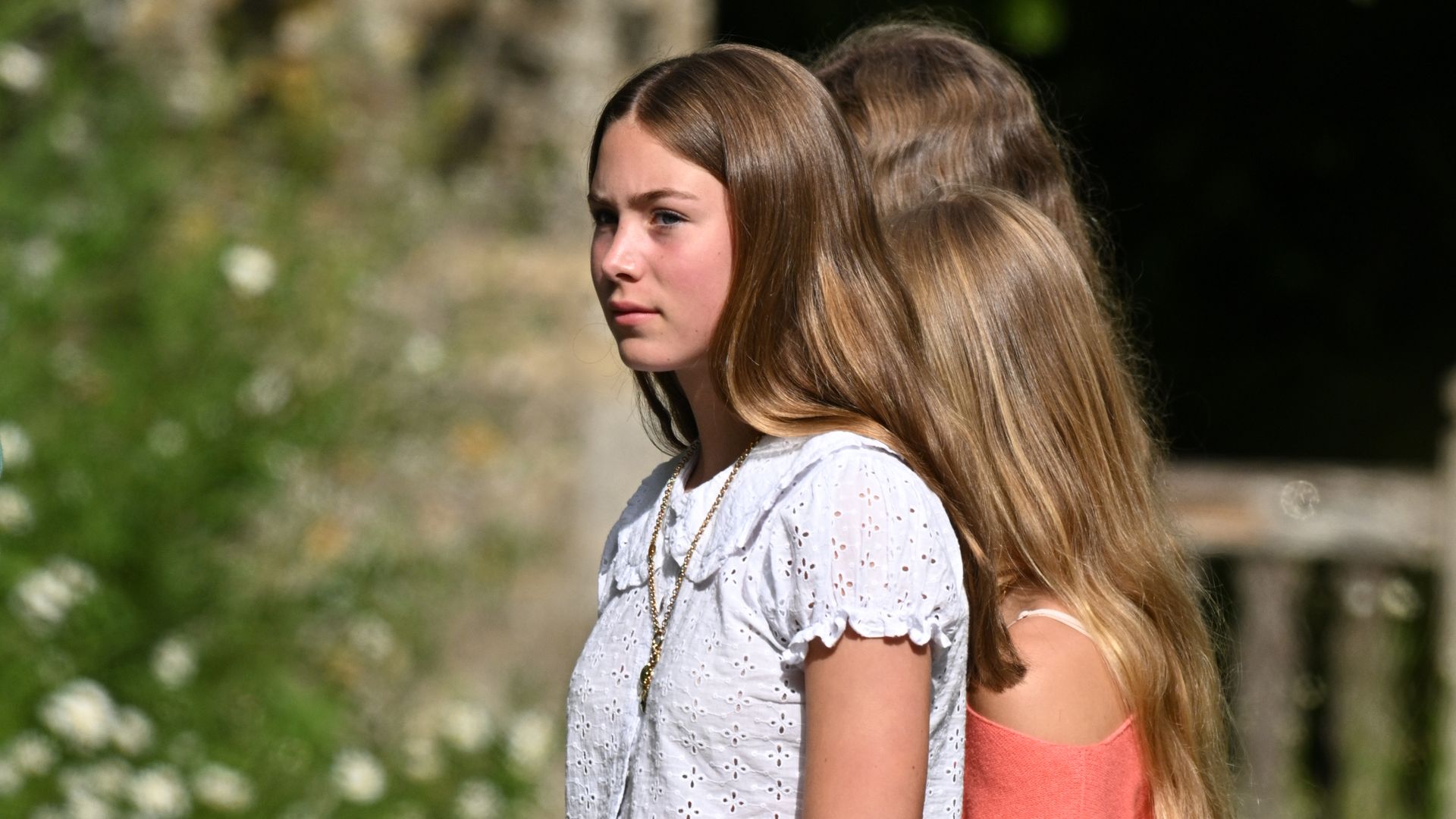 Georgina, hija de Harriet Sperling, asiste al ensayo de la boda de su madre con Peter Phillips (junio de 2026)